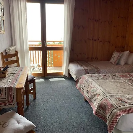 Hotels Les Catrems & Le Montagnou