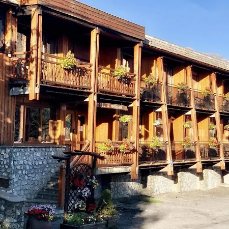 Hotels Les Catrems & Le Montagnou Hotel 2*